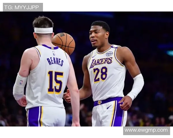 湖人明星球员集体亮相慈善活动,传递正能量 湖人明星球员集体亮相慈善活动,传递正能量