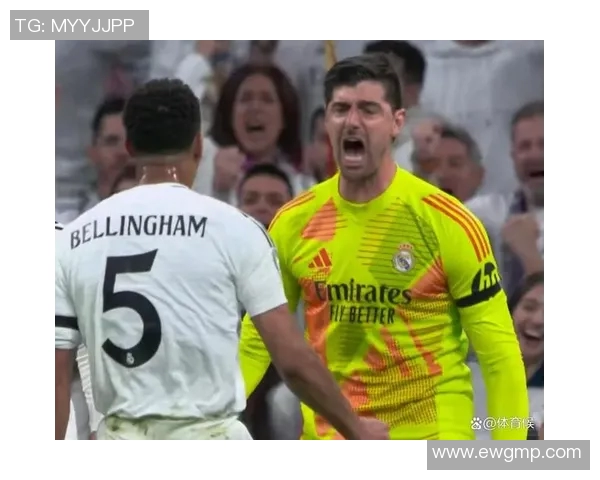 皇马不敌曼联，错失晋级欧冠四强，球迷怒斥主帅战术排兵败局